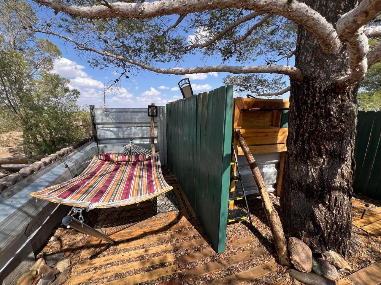 Hole In The Wall Getaway - Usa Mexico Border Bed And Breakfast Columbus 外观 照片