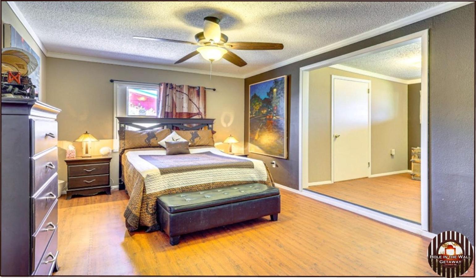 Hole In The Wall Getaway - Usa Mexico Border Bed And Breakfast Columbus 外观 照片