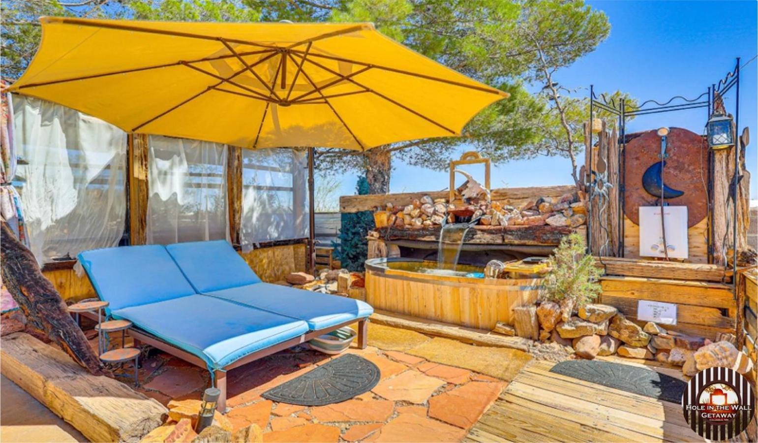 Hole In The Wall Getaway - Usa Mexico Border Bed And Breakfast Columbus 外观 照片