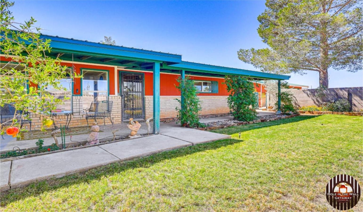 Hole In The Wall Getaway - Usa Mexico Border Bed And Breakfast Columbus 外观 照片